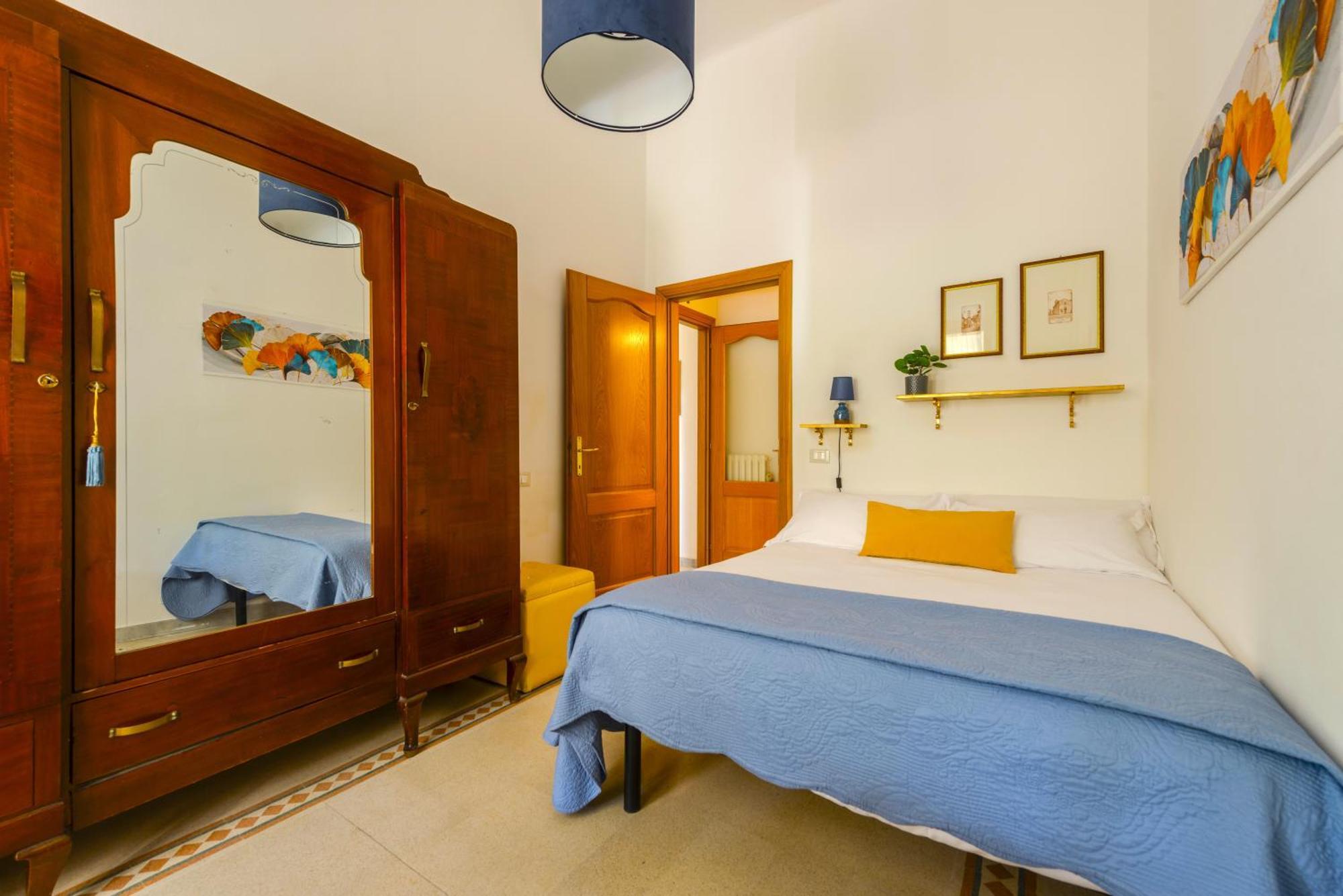 Hostly-la Casa Di Marta-two Steps From The Tower Lägenhet